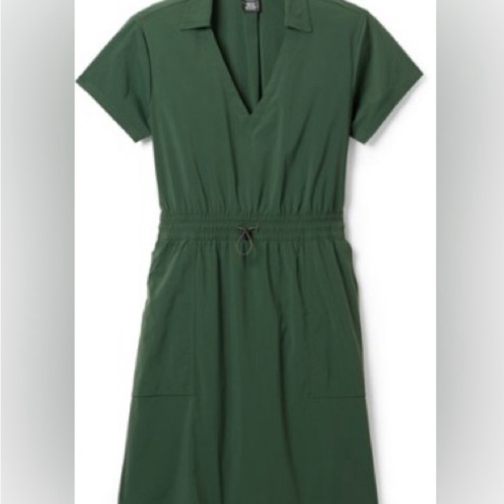 Green Short Sleeve Dress